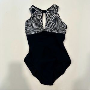 Gottex Womens Size 10 Keyhole Chest Black White Abstract One Piece Bathing Suit